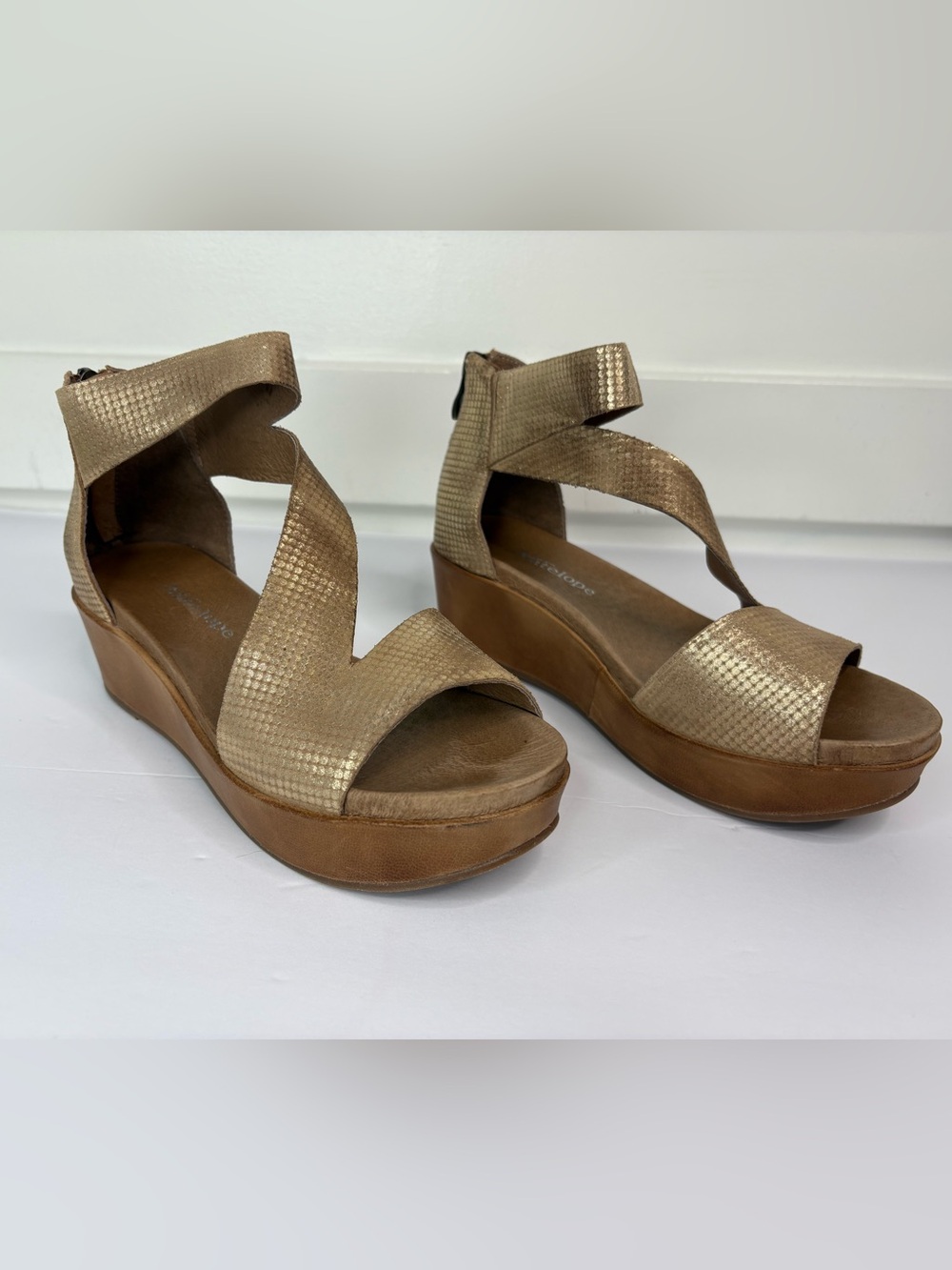 Antelope Collection Heidi Bronze/Gold Mesh Wedge Sandals Sz 37 EU 6.5
